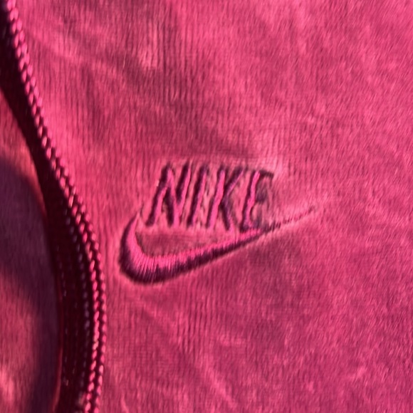 Women’s Nike velour jacket purple size small - Picture 2 of 7